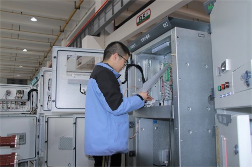 IMG_1215.jpg IMG_1215.jpg