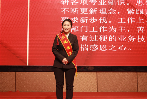 谢磊.jpg 谢磊.jpg