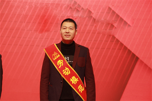 杨小朋.jpg 杨小朋.jpg
